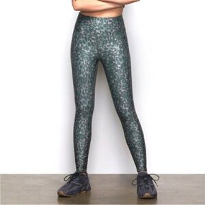 NWT Good American Ferocious Legging in Green Mauve Leopard Print Size 3 Large